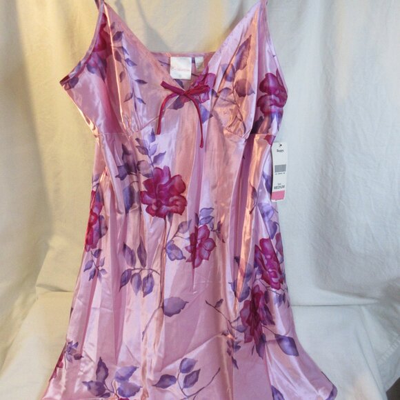 NOS~ENCHANTING SIZE MEDIUM FLORAL 100% POLYESTER (SILK LOOK) BABY DOLL NIGHTGOWN - Picture 3 of 10